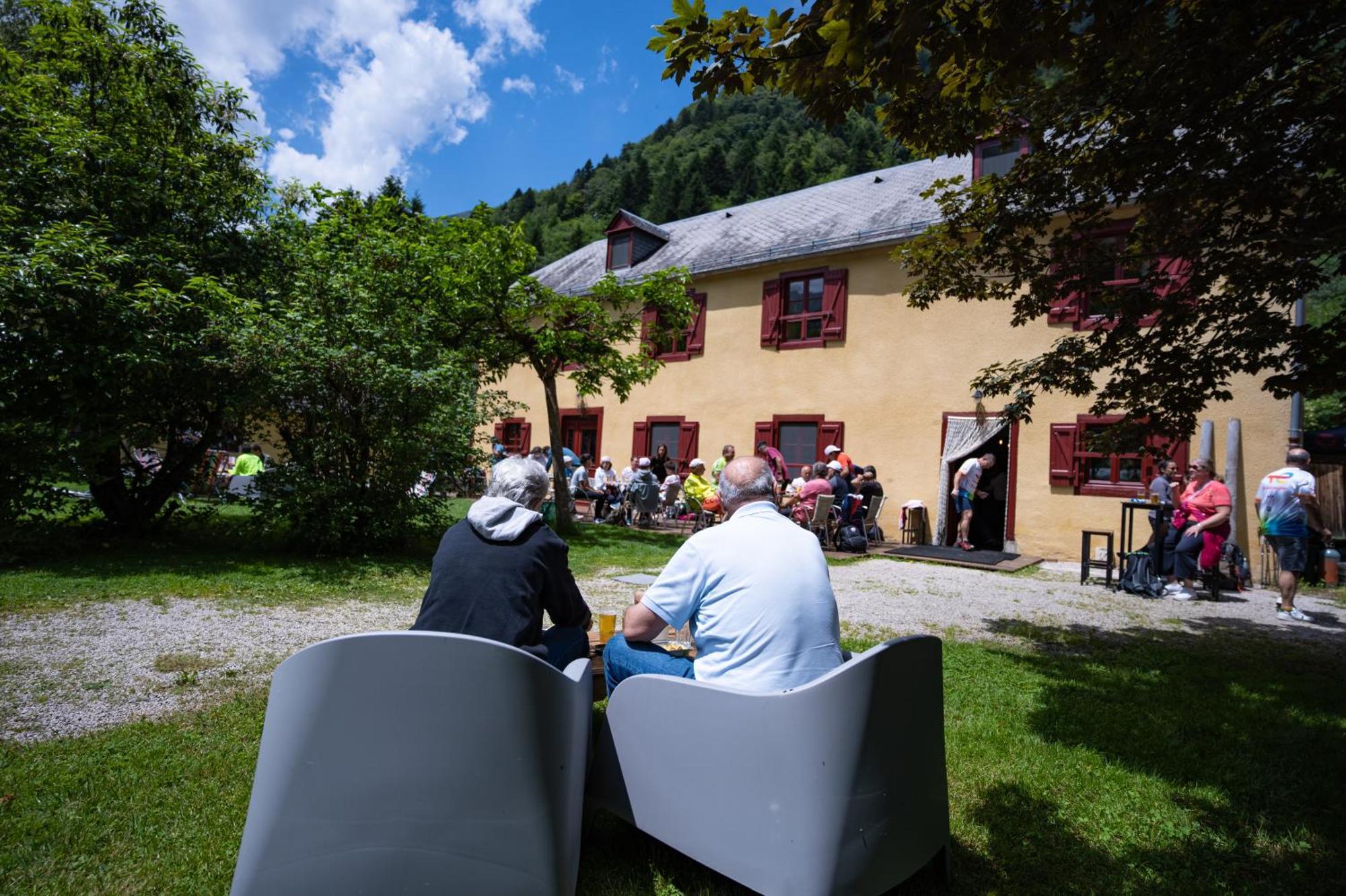 Gite Auberge Les Cascades La Mongie Exterior photo
