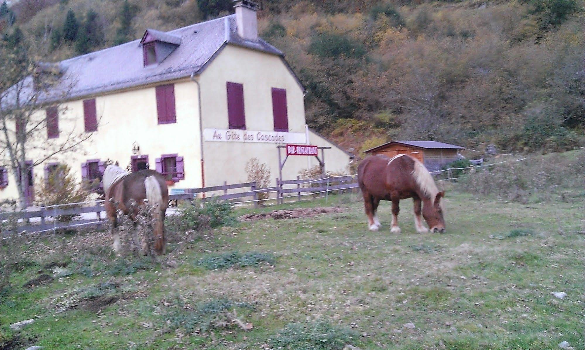 Gite Auberge Les Cascades La Mongie Exterior photo